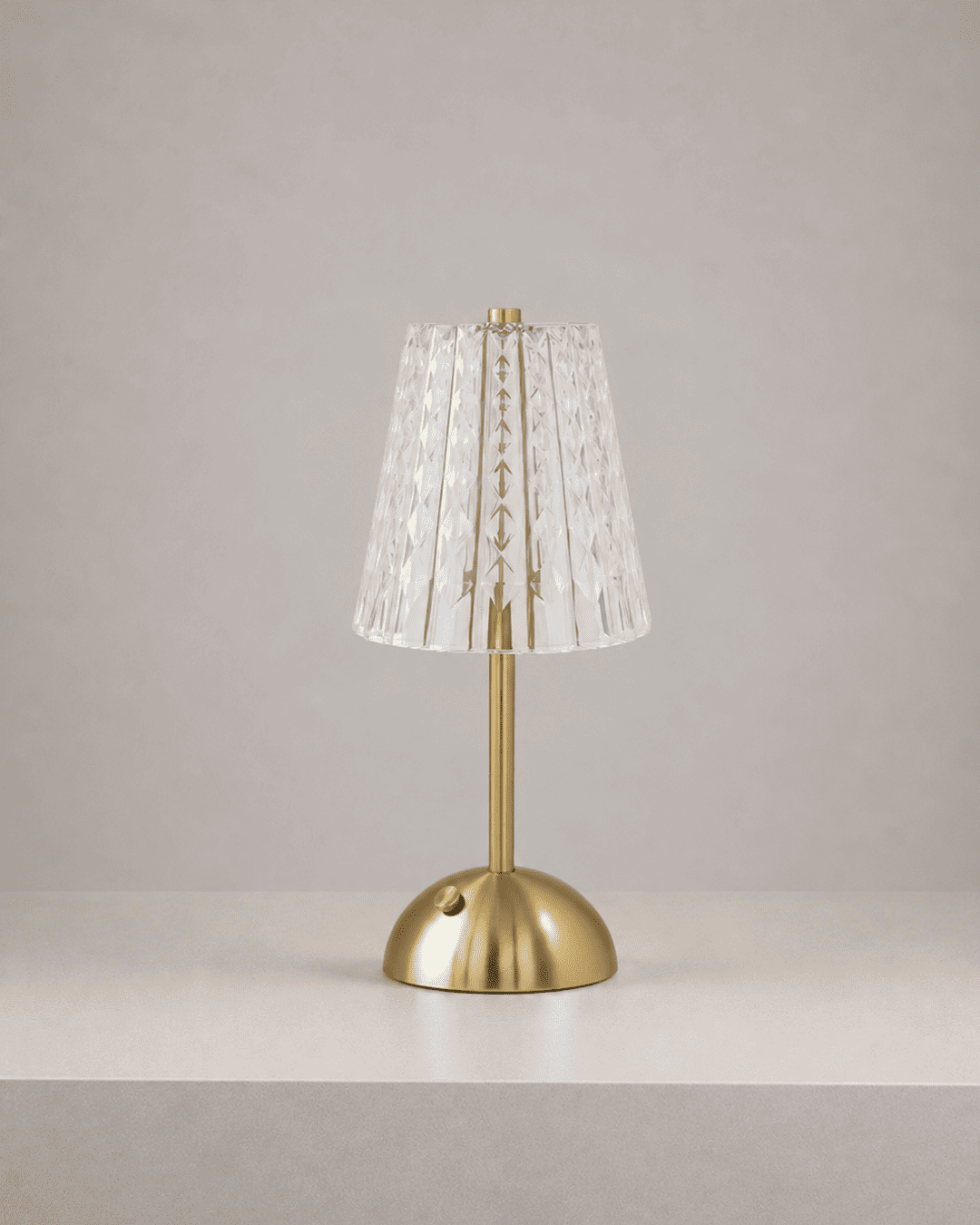 Luminária de Mesa Golden Classic Vintage