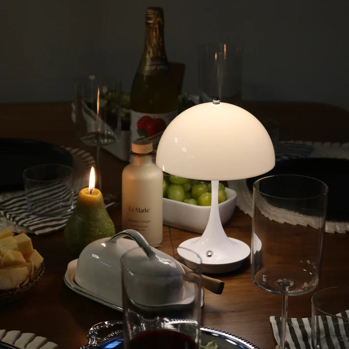 Luminária de Mesa Olivia Mini Retrô