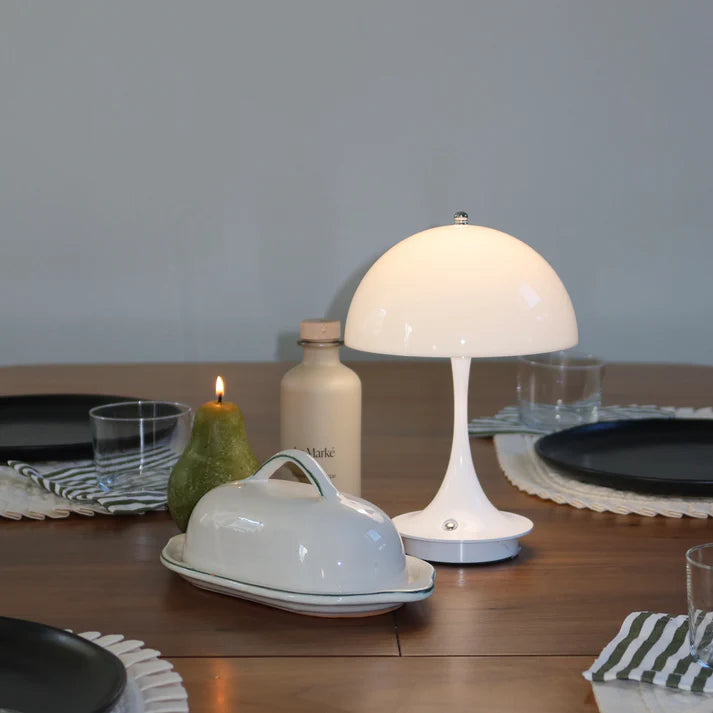 Luminária de Mesa Olivia Mini Retrô