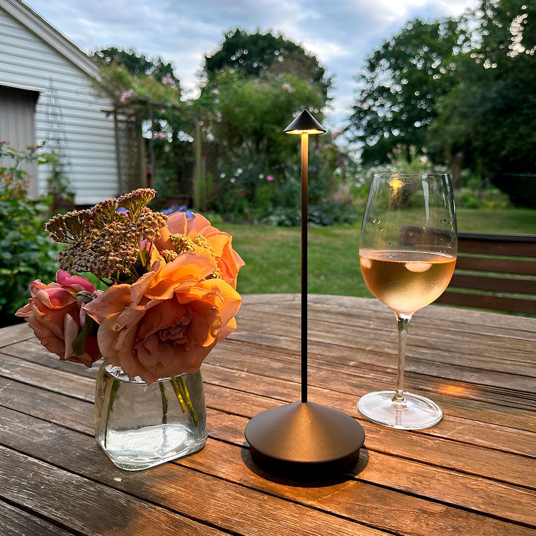 Luminária de Mesa Estilo Pina Recarregável