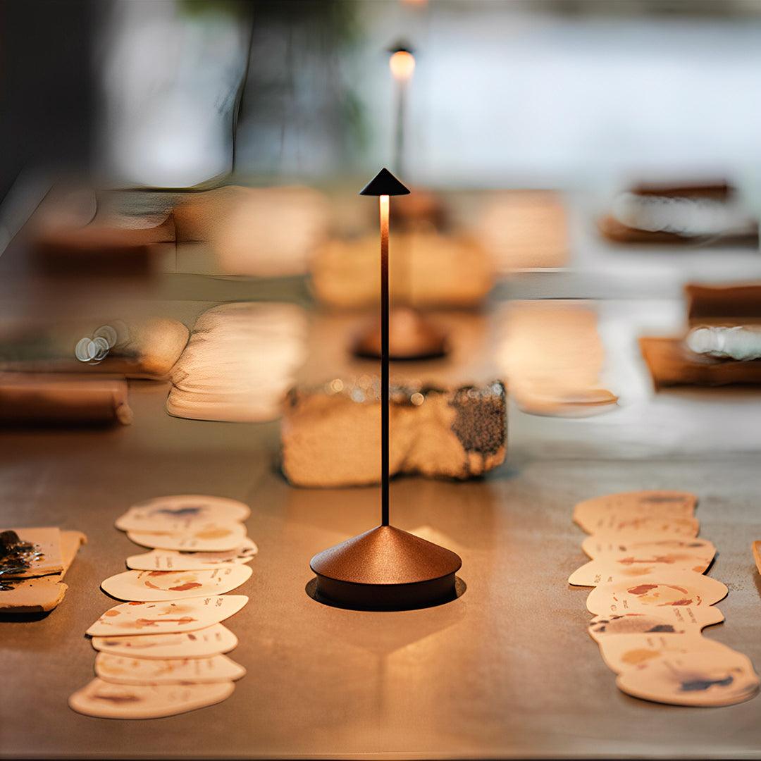 Luminária de Mesa Estilo Pina Recarregável